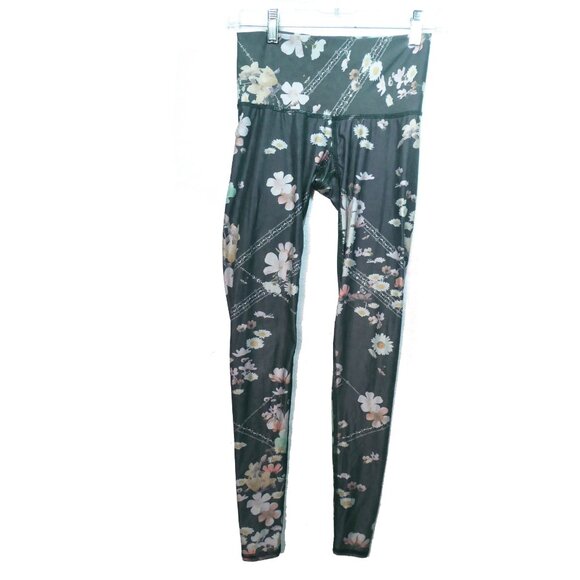 Teeki Floral Print with Wolf cub Leggings, size X-Small - Picture 5 of 5